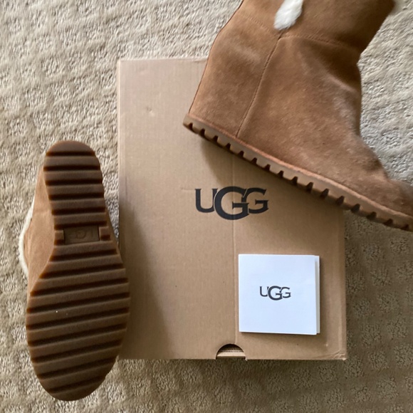 UGG Boots Shearling -Fair Condition - Picture 5 of 16
